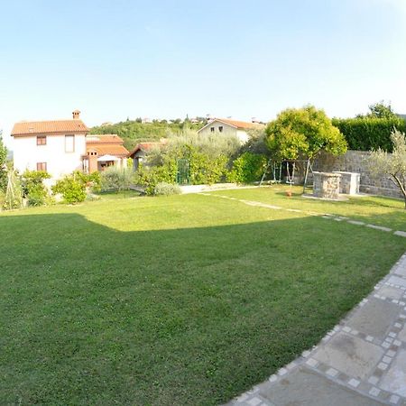 Apartma Brnistra Ginestra Capodistria Esterno foto